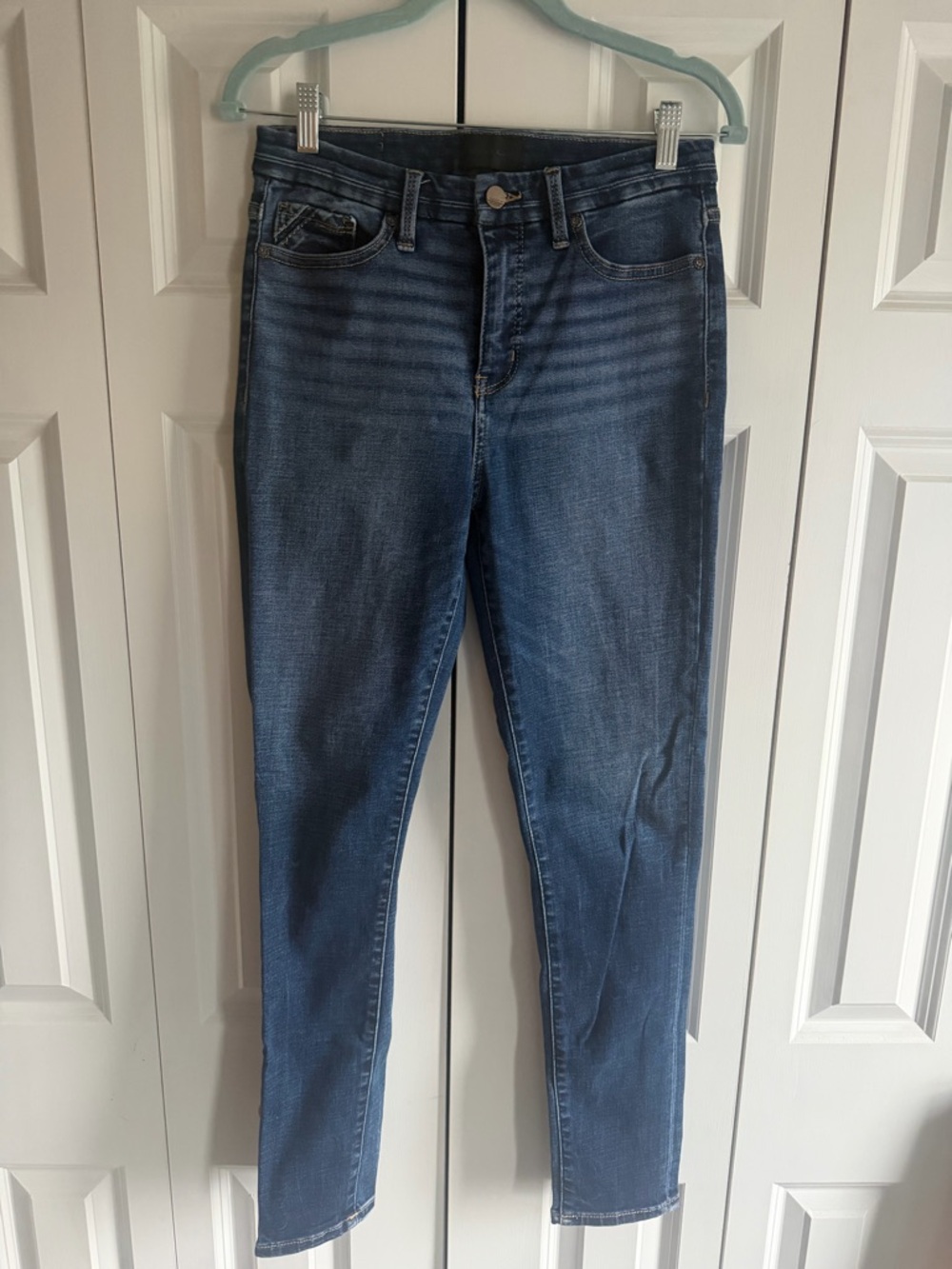 Buckle Women's Medium Blue Skinny Jeans